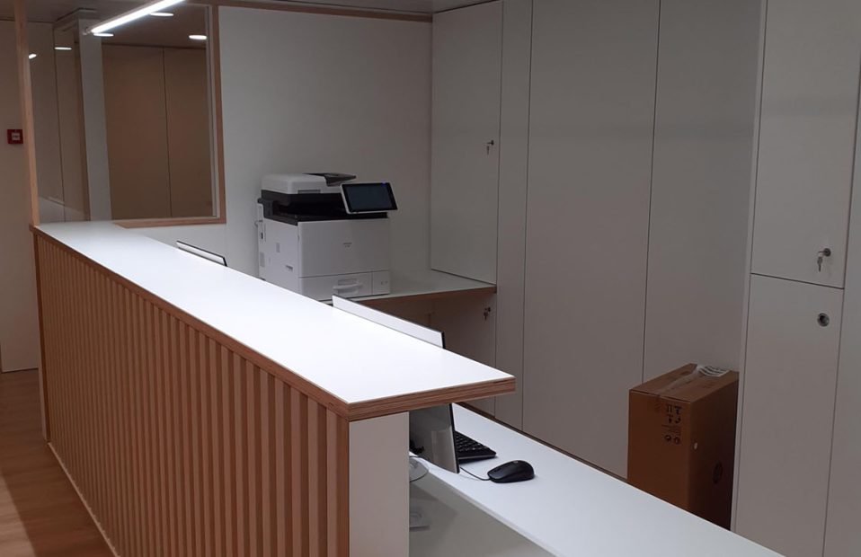 17.5- CORACHAN woman center_2