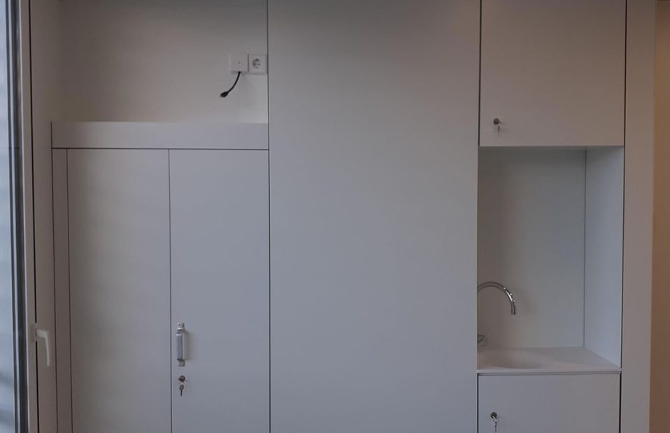 17.5- CORACHAN woman center_4