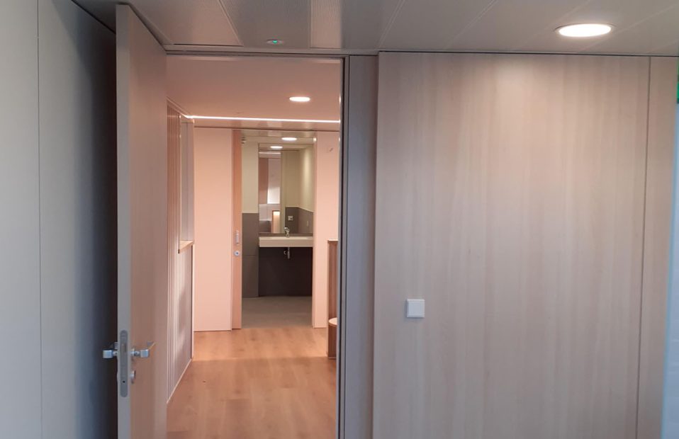 17.5- CORACHAN woman center_7