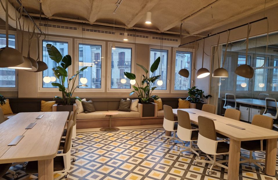 OFICINAS NN PAU CLARIS_3