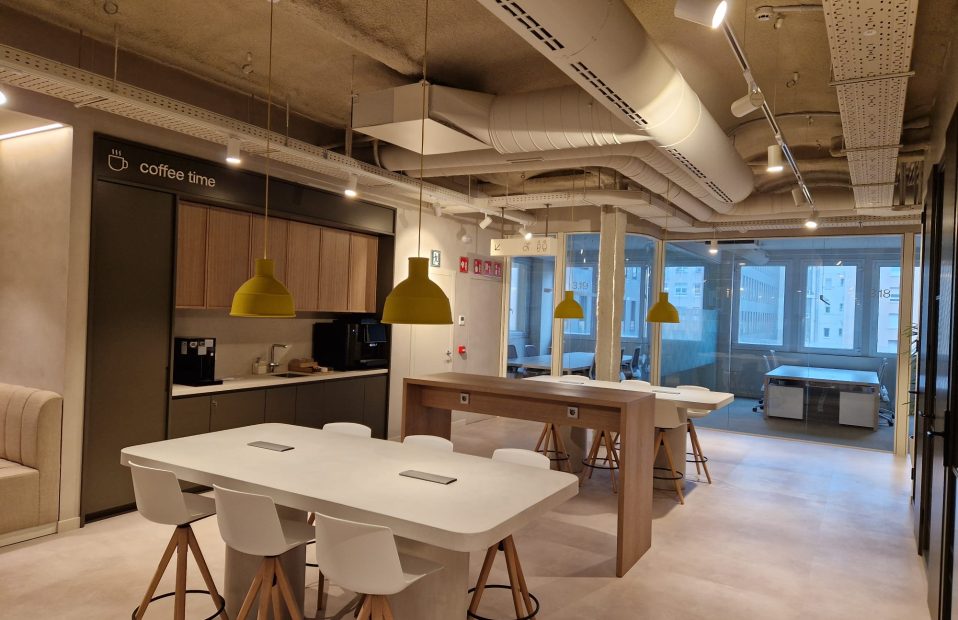 OFICINAS NN PAU CLARIS_5