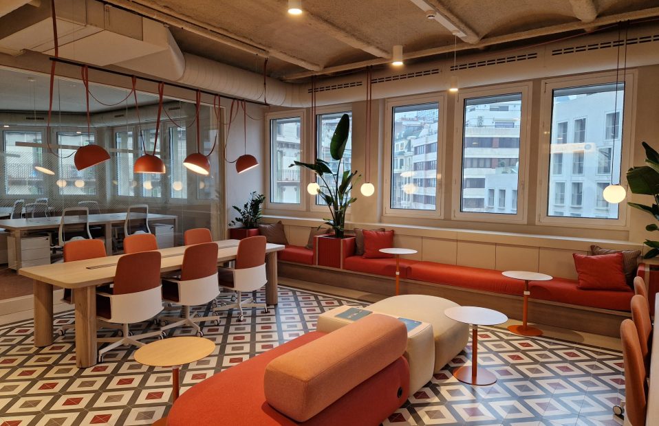 OFICINAS NN PAU CLARIS_6